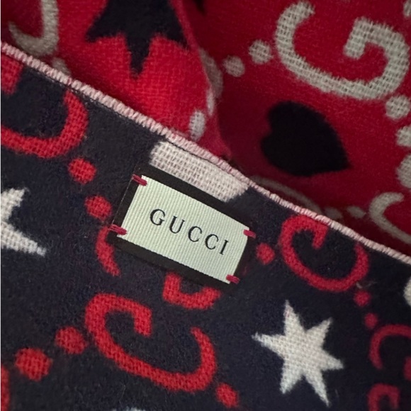 Gucci poncho - Picture 7 of 11